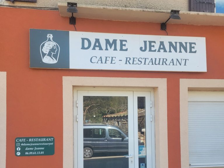 Enseigne de restaurant personnalisée à Dunière-sur-Eyrieux Enseigne de restaurant personnalisée à Dunière-sur-Eyrieux